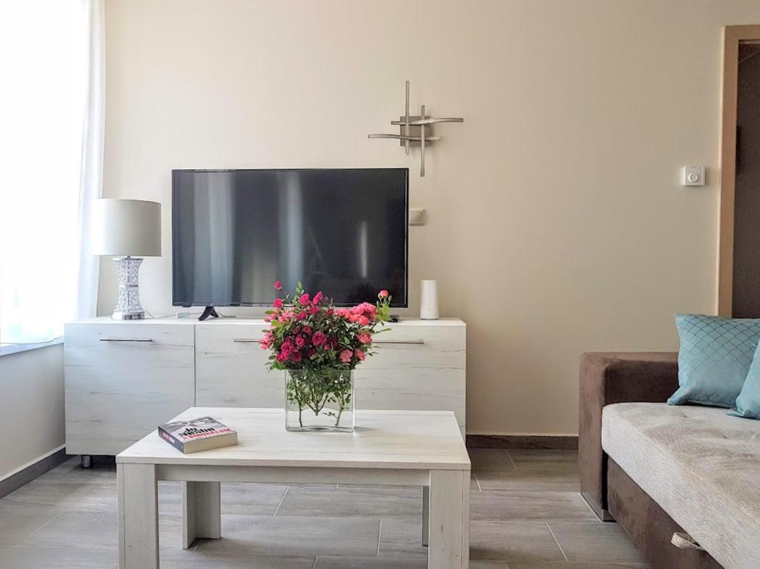 Silver Lodge Apartment 1 Eger Buitenkant foto