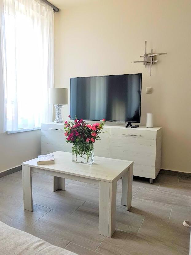 Silver Lodge Apartment 1 Eger Buitenkant foto